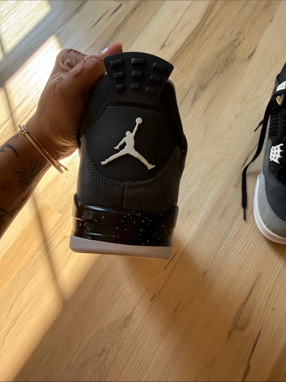 Jordan Men's Black and Gray Retro Sneaker